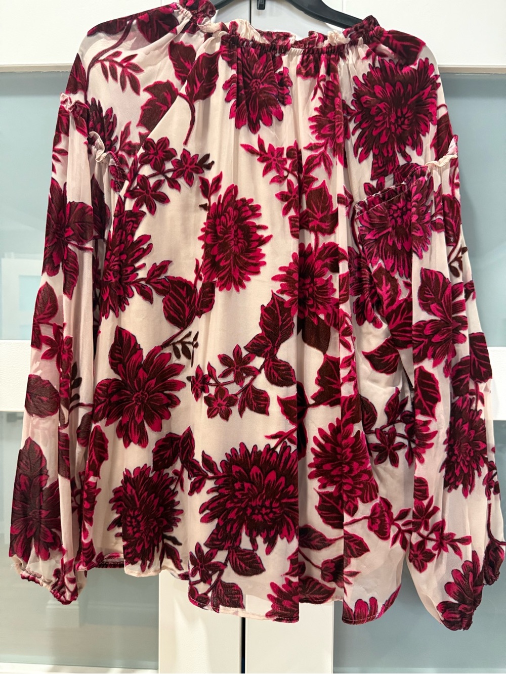 Bloomingdale’s Cupio Red Floral Burnout Ruffle Blouse on Cream size Large - Picture 15 of 16